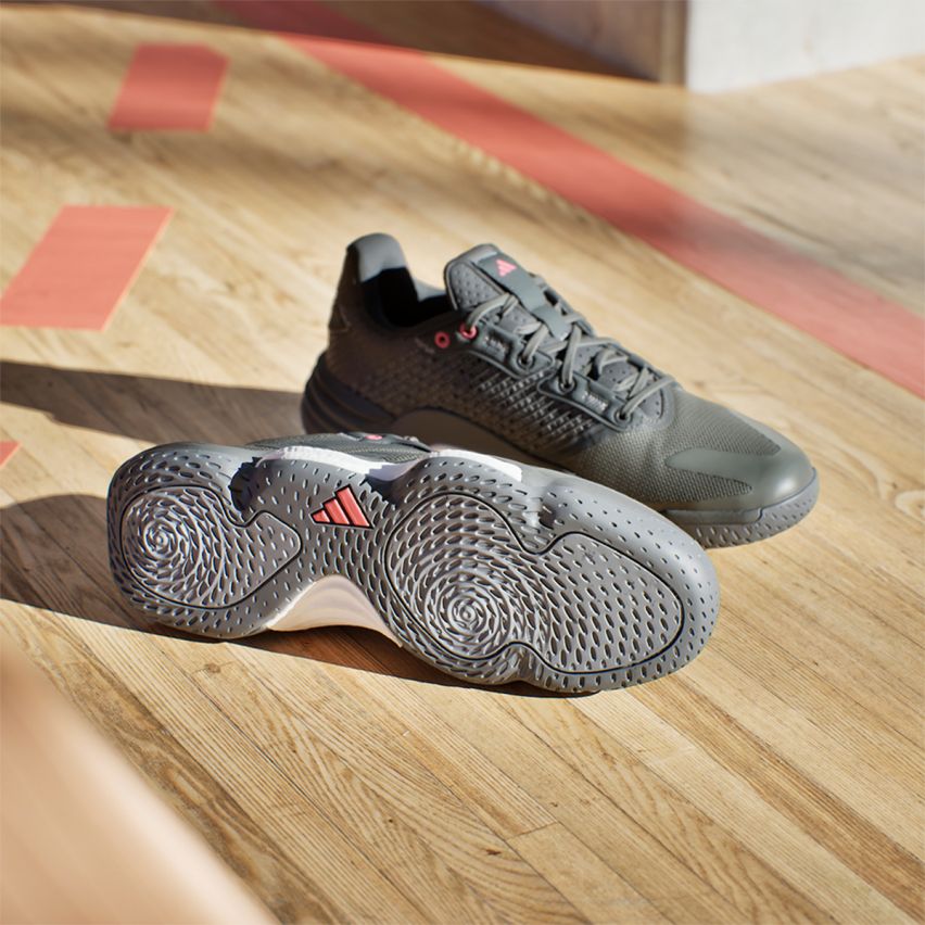 Adidas Stabil 16 shadow olive/core black