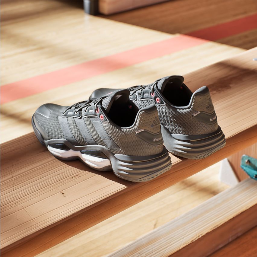 Adidas Stabil 16 shadow olive/core black