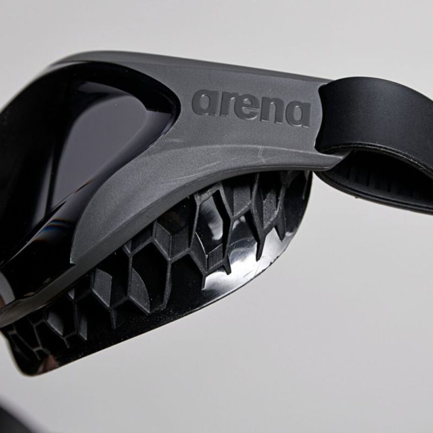 Arena Schwimmbrille Air-Bold Swipe smoke/smoke/black