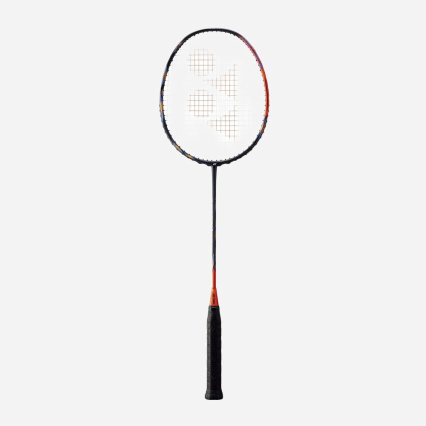 Yonex Badmintonracket Astrox 77 Pro bespannt